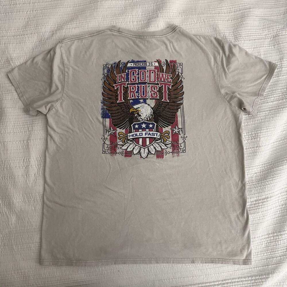 Hold Fast In God We Trust Eagle USA T-Shirt Gray